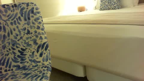 besossilenciosos online show from July 17, 1:23 am