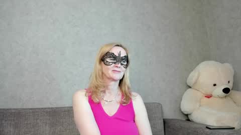 Snapshot of best__angelica chatting on May 10, 4:56 pm best__angelica online show from May 10, 4:56 pm