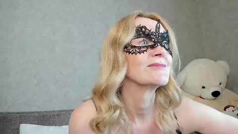 Snapshot of best__angelica chatting on June 14, 5:04 pm best__angelica online show from June 14, 5:04 pm