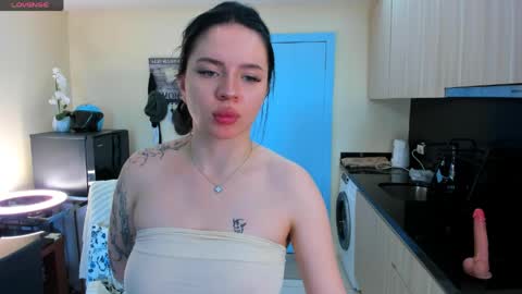 Snapshot of best_alice chatting on June 3, 1:52 am Alice online show from June 3, 1:52 am