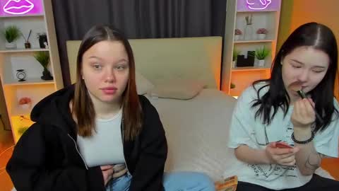 Snapshot of best_trip chatting on March 3, 9:11 am Danny and Kira online show from March 3, 9:11 am