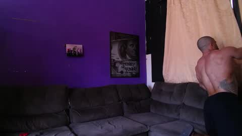 bestmuscle online show from December 25, 1:30 pm