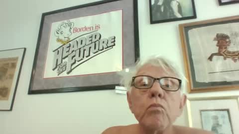 Snapshot of bestshot1951 chatting on May 14, 5:53 pm bestshot1951 online show from May 14, 5:53 pm