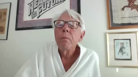 Snapshot of bestshot1951 chatting on May 20, 11:38 am bestshot1951 online show from May 20, 11:38 am