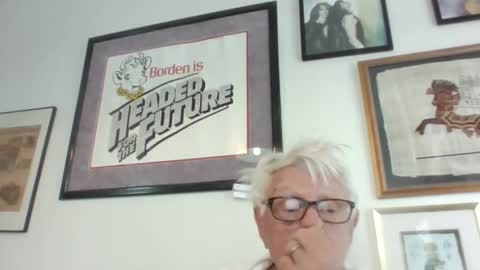Snapshot of bestshot1951 chatting on May 26, 12:56 pm bestshot1951 online show from May 26, 12:56 pm