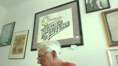 Snapshot of bestshot1951 chatting on June 2, 1:57 pm bestshot1951 online show from June 2, 1:57 pm