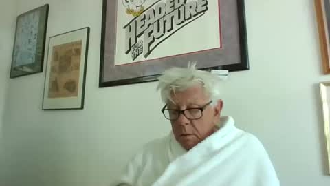 Snapshot of bestshot1951 chatting on June 3, 12:41 pm bestshot1951 online show from June 3, 12:41 pm