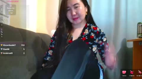 Snapshot of bet_lu chatting on December 19, 9:51 am Bet Lu online show from December 19, 9:51 am