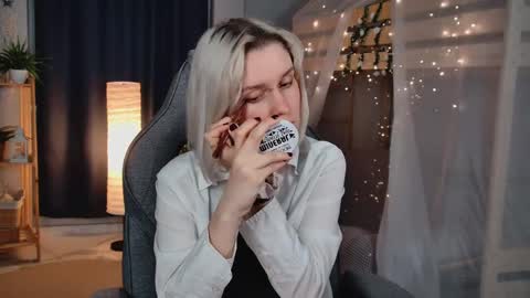 Snapshot of bethanycloud chatting on June 5, 5:36 am Bethany online show from June 5, 5:36 am