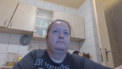 Snapshot of bethnorth chatting on June 14, 2:24 am bethnorth online show from June 14, 2:24 am