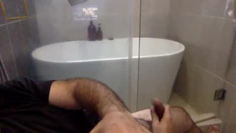 Snapshot of betoooox chatting on February 11, 1:51 pm Virtual Gentleman online show from February 11, 1:51 pm