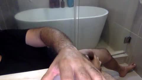 Snapshot of betoooox chatting on February 15, 1:05 pm Virtual Gentleman online show from February 15, 1:05 pm