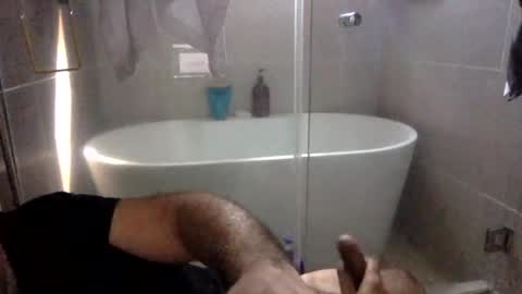 Snapshot of betoooox chatting on March 2, 3:27 pm Virtual Gentleman online show from March 2, 3:27 pm