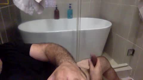 Snapshot of betoooox chatting on October 18, 12:35 am Virtual Gentleman online show from October 18, 12:35 am