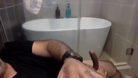 Snapshot of betoooox chatting on October 18, 6:52 pm Virtual Gentleman online show from October 18, 6:52 pm