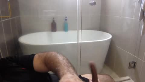 Snapshot of betoooox chatting on October 27, 4:33 pm Virtual Gentleman online show from October 27, 4:33 pm