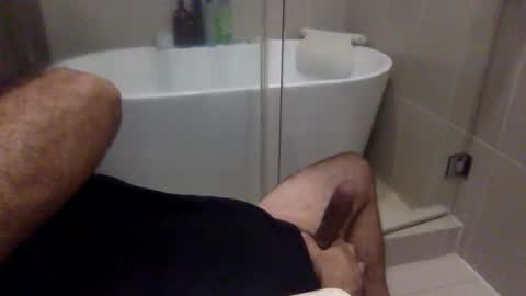 Snapshot of betoooox chatting on May 9, 3:45 am Virtual Gentleman online show from May 9, 3:45 am