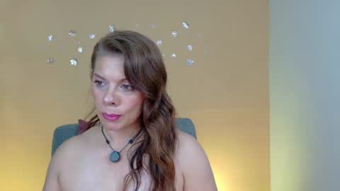 Snapshot of betsy_anub chatting on June 29, 6:30 pm LINDA online show from June 29, 6:30 pm