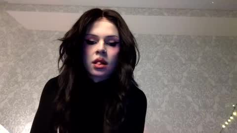 Tina online show from December 18, 5:21 pm