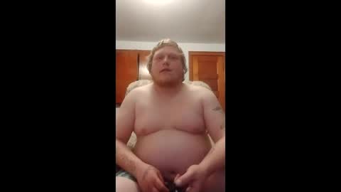 betthisissmall online show from March 22, 6:28 am