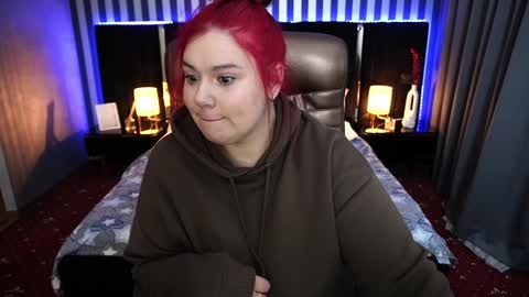 Snapshot of betttydark chatting on February 2, 8:30 pm betttydark online show from February 2, 8:30 pm