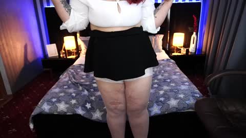 Snapshot of betttydark chatting on February 3, 5:40 am betttydark online show from February 3, 5:40 am