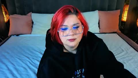 Snapshot of betttydark chatting on September 28, 8:03 pm betttydark online show from September 28, 8:03 pm