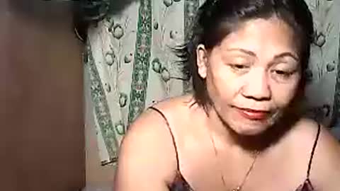 Snapshot of betty_83 chatting on July 5, 1:07 pm betty_83 online show from July 5, 1:07 pm