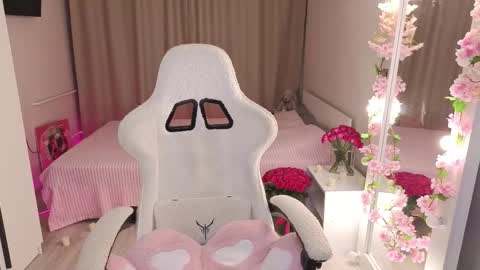 Betty online show from October 25, 2:24 pm