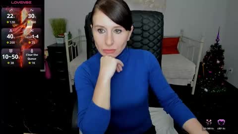 Snapshot of betty_jone chatting on January 6, 7:01 am Betty online show from January 6, 7:01 am