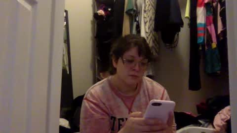 Snapshot of bettycake666 chatting on December 3, 6:21 am Betty Cake online show from December 3, 6:21 am