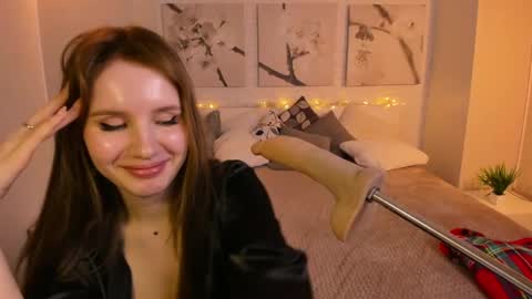 Snapshot of bettyrouse chatting on January 24, 3:22 am Betty online show from January 24, 3:22 am