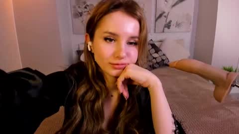 Snapshot of bettyrouse chatting on February 15, 3:42 am Betty online show from February 15, 3:42 am