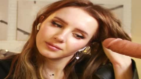 Snapshot of bettyrouse chatting on February 23, 12:41 am Betty online show from February 23, 12:41 am