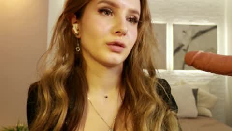 Snapshot of bettyrouse chatting on March 8, 12:33 am Betty online show from March 8, 12:33 am