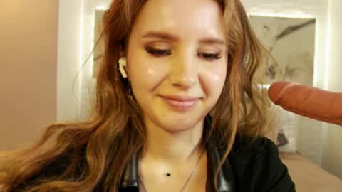 Snapshot of bettyrouse chatting on March 9, 11:56 pm Betty online show from March 9, 11:56 pm