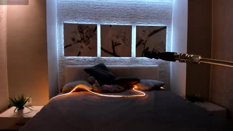 Snapshot of bettyrouse chatting on September 19, 8:20 pm Betty online show from September 19, 8:20 pm