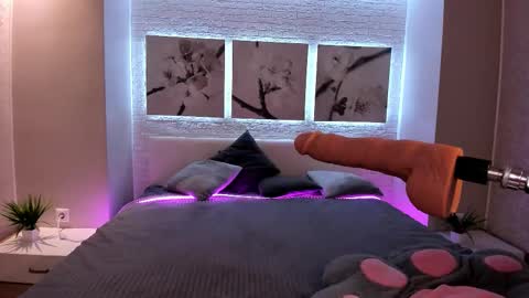 Snapshot of bettyrouse chatting on October 14, 8:53 pm Betty online show from October 14, 8:53 pm