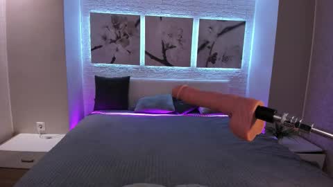 Snapshot of bettyrouse chatting on October 21, 8:20 pm Betty online show from October 21, 8:20 pm