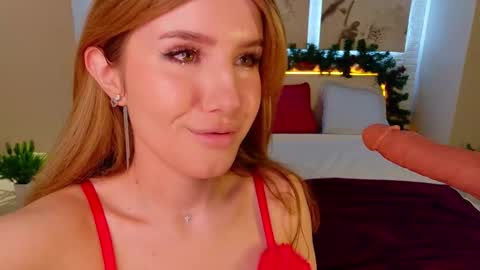 Snapshot of bettyrouse chatting on December 14, 8:57 pm Betty online show from December 14, 8:57 pm