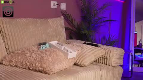 Snapshot of bettyvelvet chatting on July 12, 4:58 am Betty online show from July 12, 4:58 am