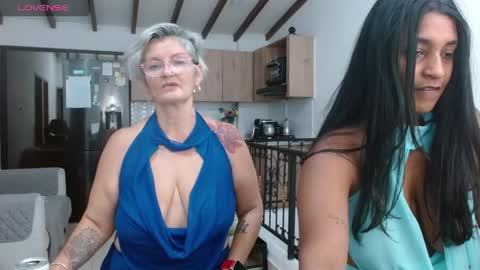 Snapshot of bety_cum3 chatting on May 5, 2:19 am bibiana online show from May 5, 2:19 am