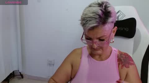 Snapshot of bety_cum3 chatting on May 9, 11:59 am bibiana online show from May 9, 11:59 am