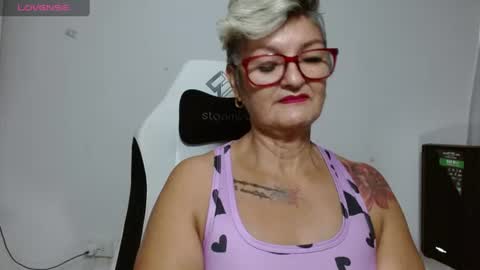 Snapshot of bety_cum3 chatting on June 13, 1:09 pm bibiana online show from June 13, 1:09 pm