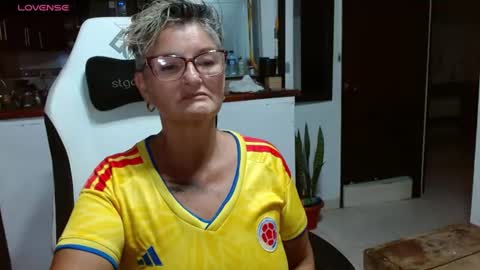 bibiana online show from June 24, 1:37 am