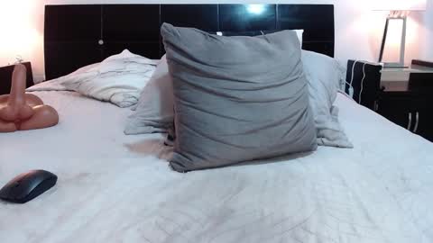 Catalina online show from December 7, 9:55 pm