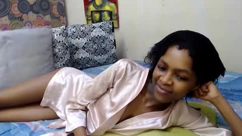 Snapshot of betzleexoxo chatting on June 4, 6:25 pm betzleexoxo online show from June 4, 6:25 pm