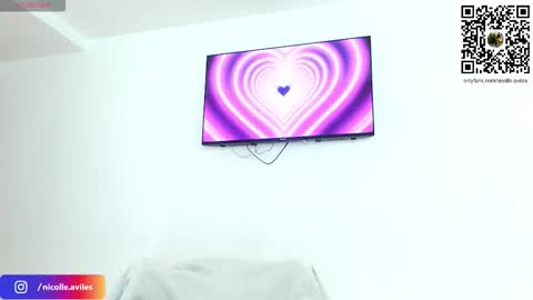 Nicolle Aviles online show from November 15, 9:17 am