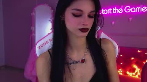 Snapshot of beverlyyork chatting on December 3, 6:39 pm Beverly online show from December 3, 6:39 pm