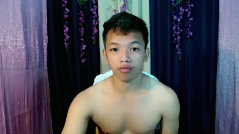 Snapshot of bexyourxman chatting on February 27, 8:42 pm Adrian online show from February 27, 8:42 pm